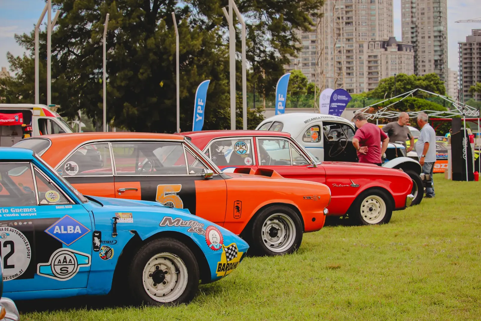 Expo Autos CeNARD · Ristorazione · SOMOS DER (1)